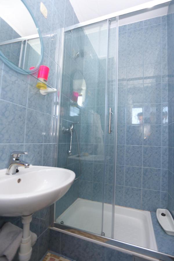 Apartments By The Sea Slatine, Ciovo - 14541 Exterior foto