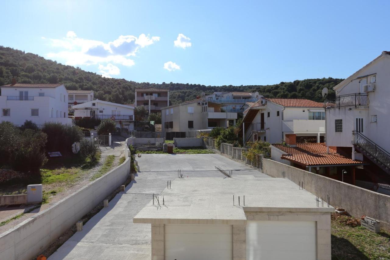 Apartments By The Sea Slatine, Ciovo - 14541 Exterior foto